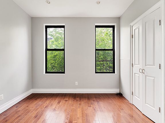 3rd image of 43 Montrose Ave APT 3R