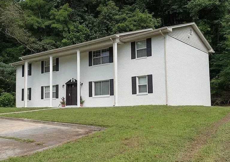 2 bed, 964 sqft, $1,350 — Photo 1