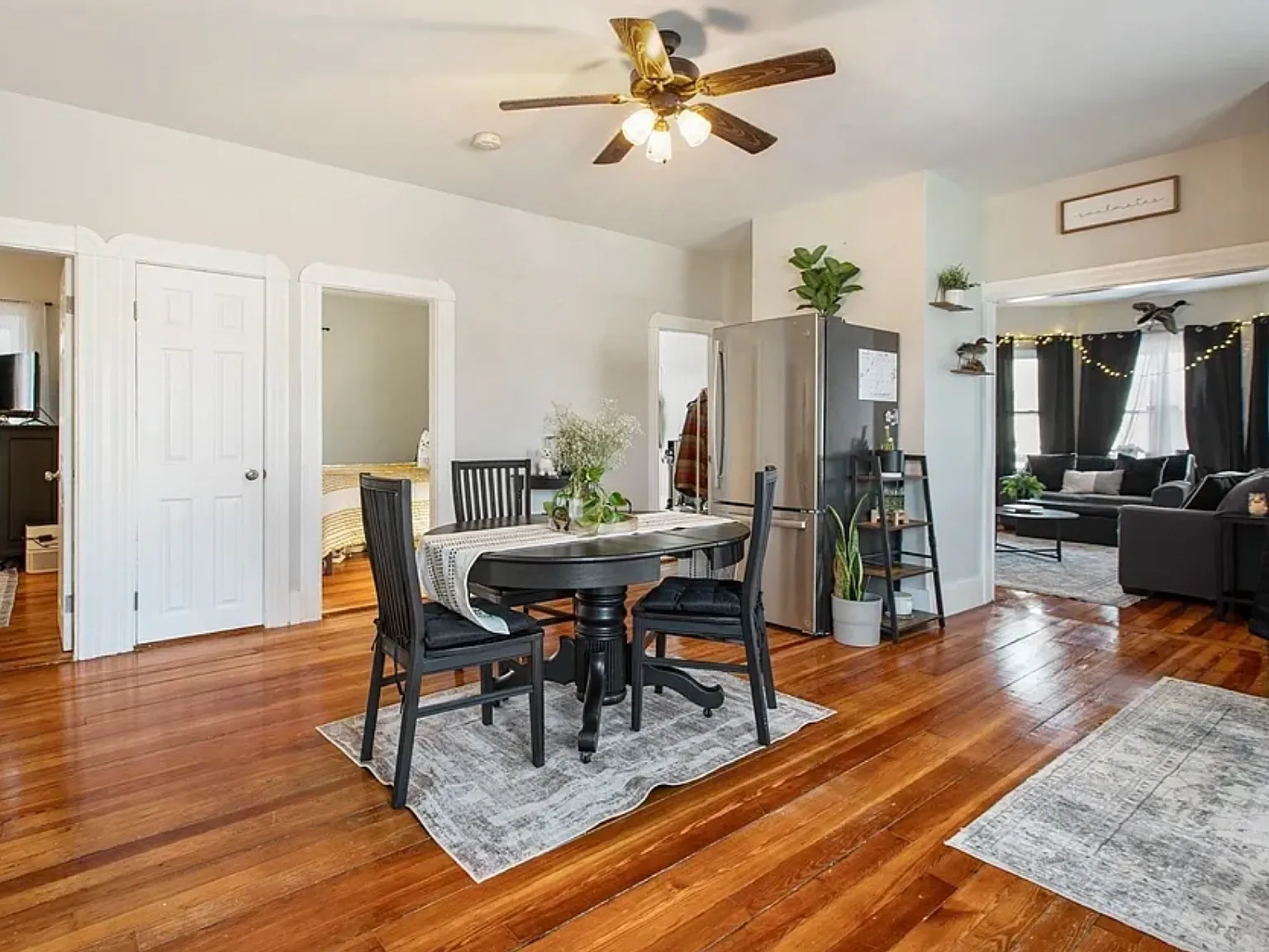 1037 Cove Rd — Photo 3