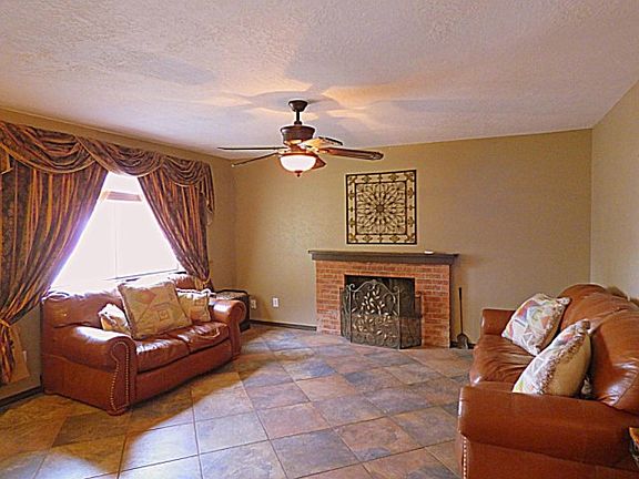 4th image of 7701 Calle De Cobre NE