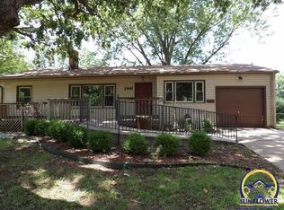 2441 SW Indian Trl, Topeka, KS 66614