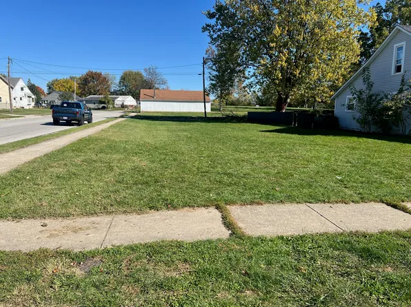302 S Beech St, Saint Marys, OH 45885