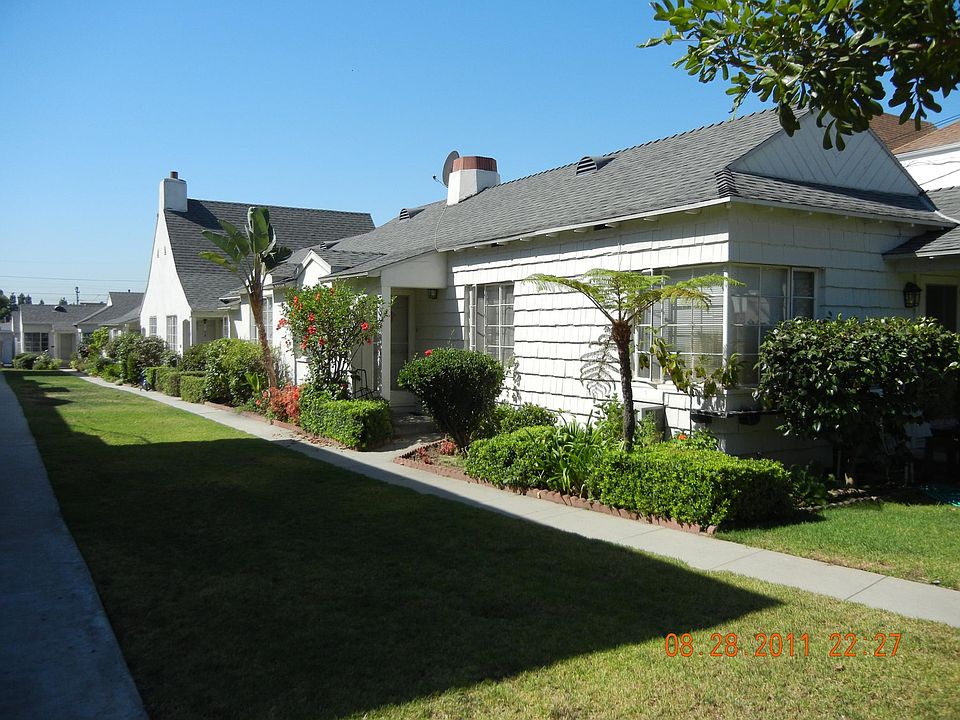 1st image of 1124 E Lexington Dr #C