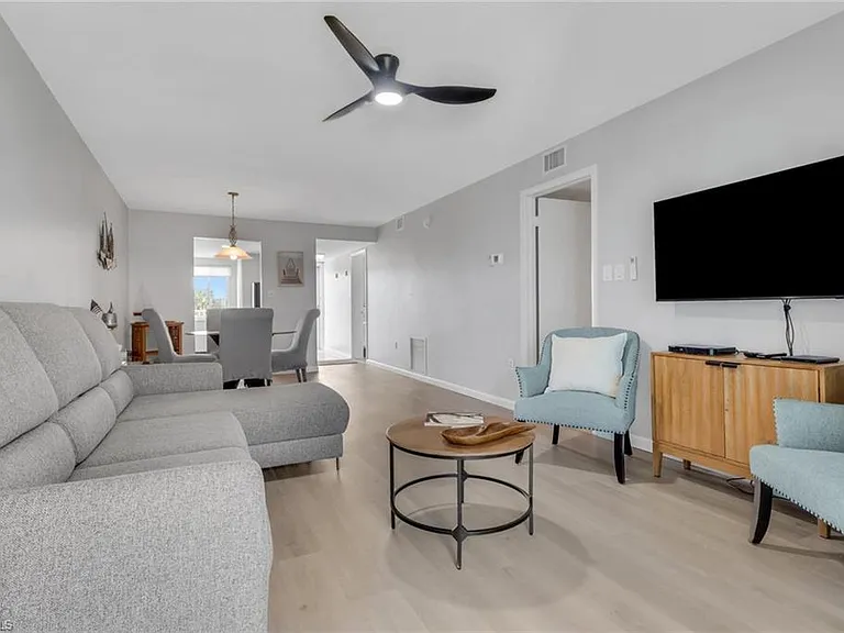7400 Estero Blvd #214 — Photo 2
