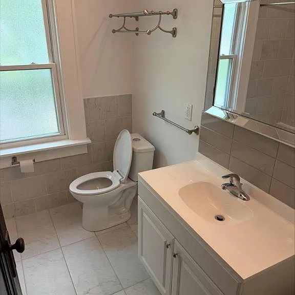 851 Saint Clair St #2 — Photo 9
