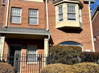 4670 Dabney Vigor Dr, Charlotte, NC 28209