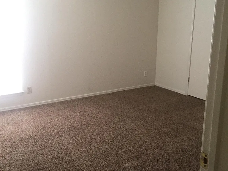2314 W Galveston St — Photo 21