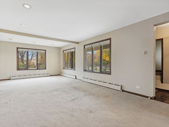 3rd image of 9022 S Rockwell Ave