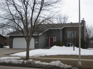 1626 37th Ave S, Fargo, ND 58104