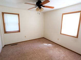 2324 6th Ave N APT 1, Grand Forks, ND 58203