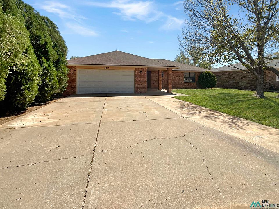 1st image of 305 Chanticleer Pl
