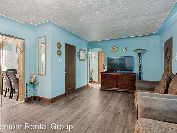 4th image of 105 Hooker St