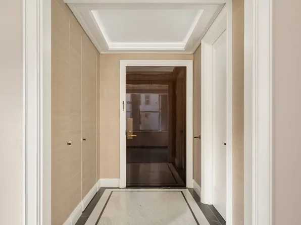 301 Park Avenue image 9 of 19