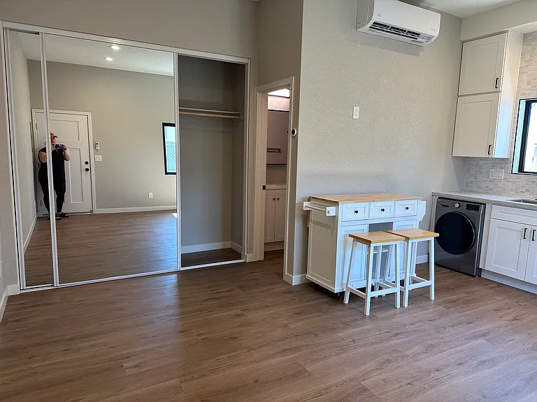 4839 Hawley Blvd — Photo 4