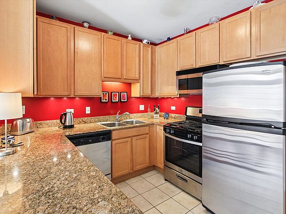 3rd image of 125 S Jefferson St #1905