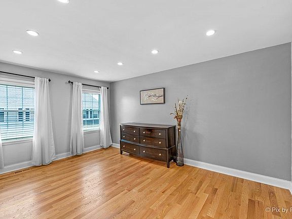 3rd image of 308 Wisteria Dr #3A
