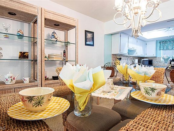 5th image of 6725 Winkler Rd #203C
