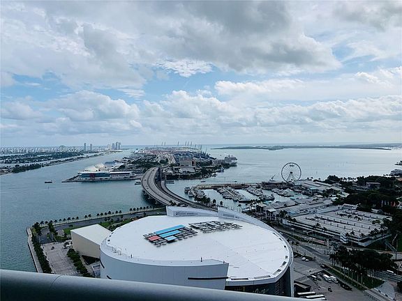 5th image of 888 Biscayne Blvd APT 3607