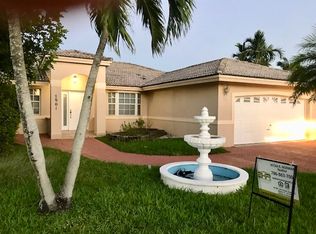 7901 SW 162nd Ct, Miami, FL 33193