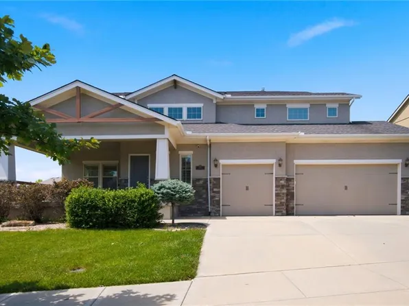 8612 N Farley Ave, Kansas City, MO 64157
