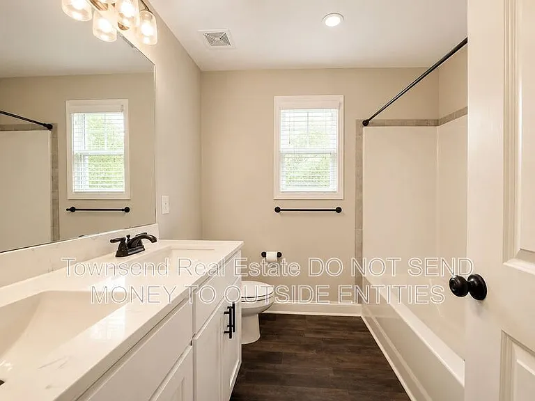 621 Blawell Cir — Photo 28