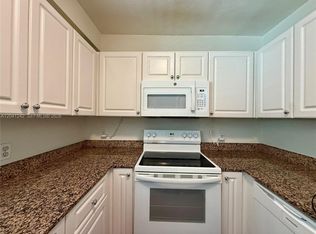 7800 Collins Ave APT 407, Miami Beach, FL 33141