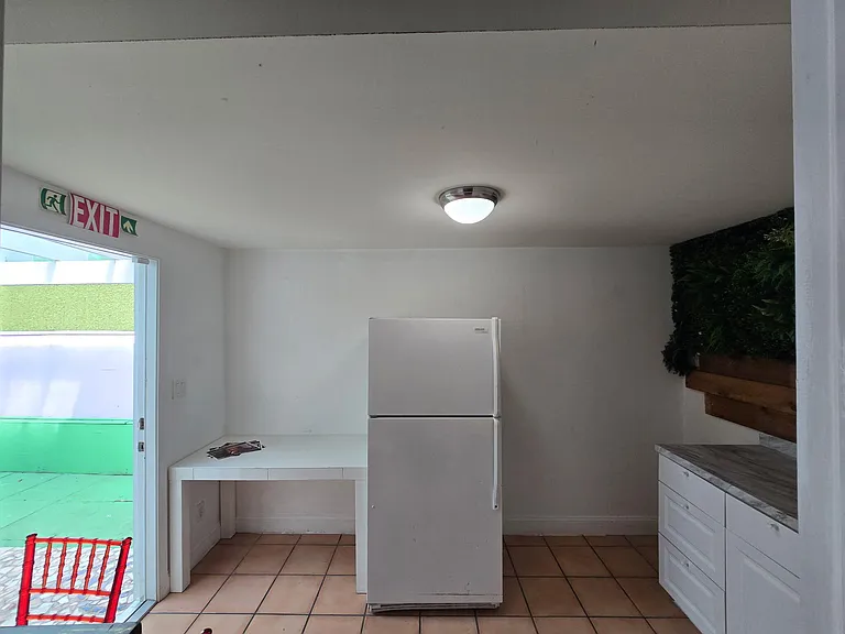 1922 Garfield St #2 — Photo 6