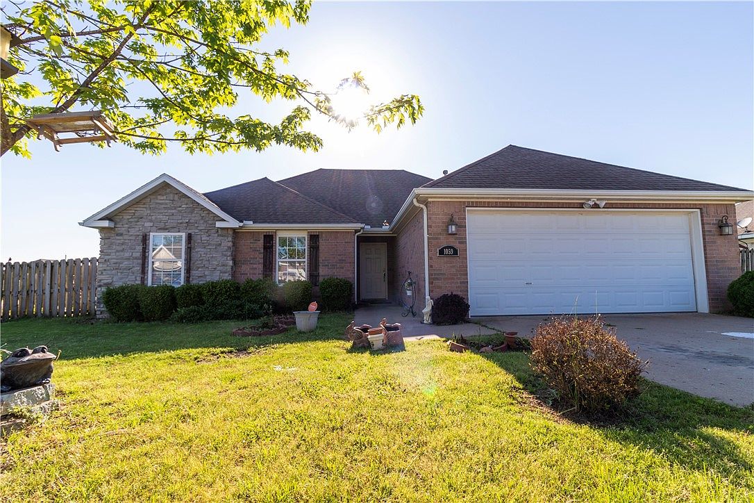 1059 Richards St, Pea Ridge, AR 72751 Zillow