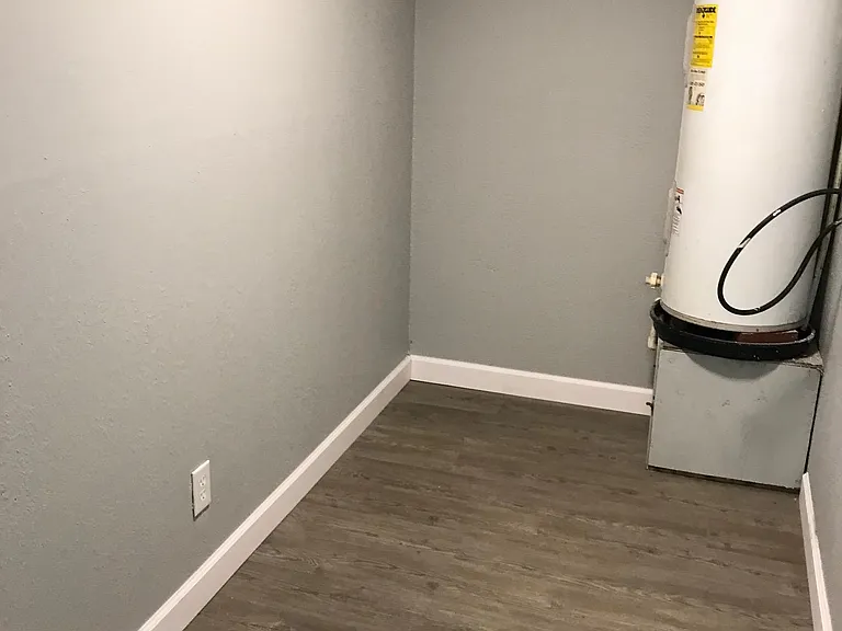 729A Poinsettia Ave #729 — Photo 3