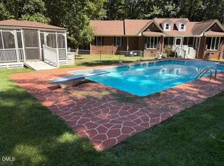 80 White Deer Ln, Henderson, NC 27537