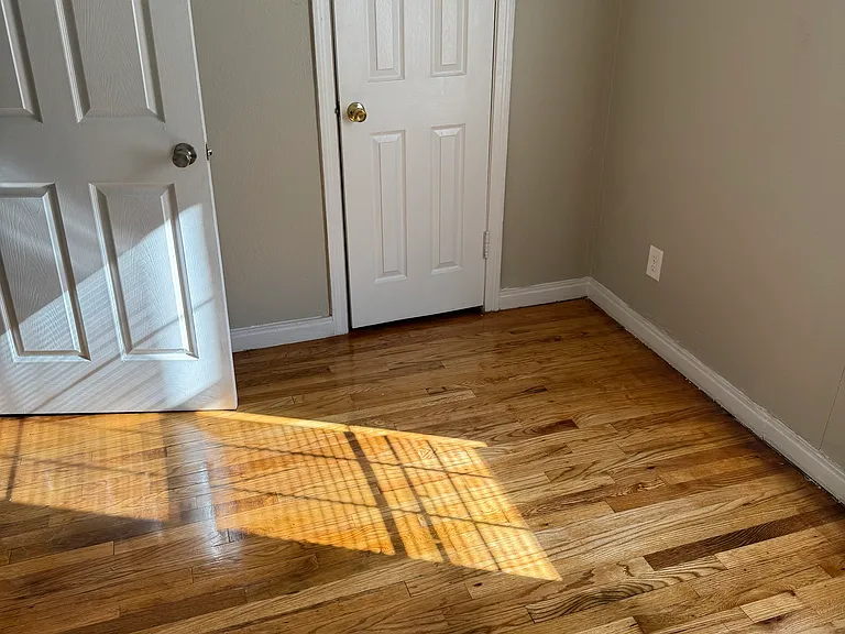 3725 Avenue V — Photo 18