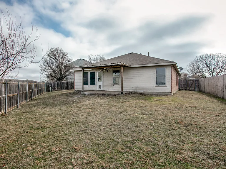 610 Lonestar Park Ln — Photo 12
