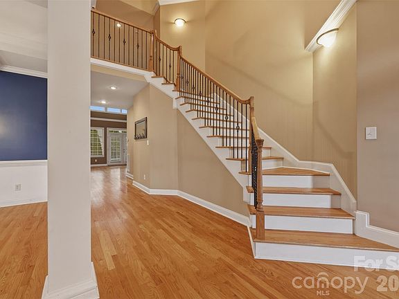 5th image of 1838 31st Avenue Ln NE