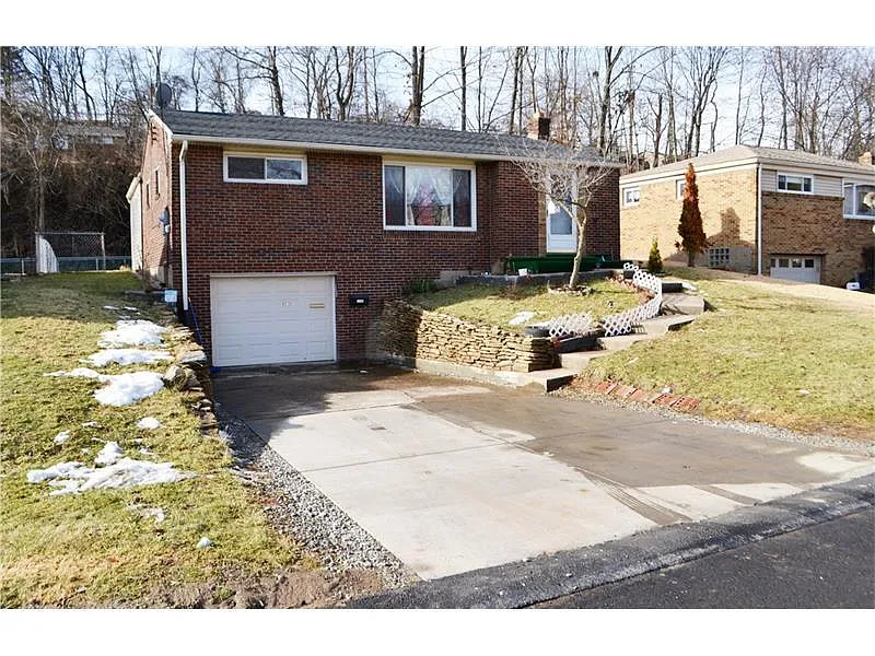 5248 Colewood Dr photo 1