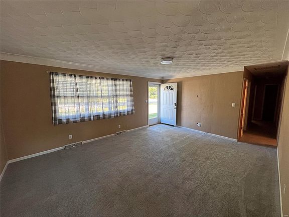 3rd image of 204 E North St