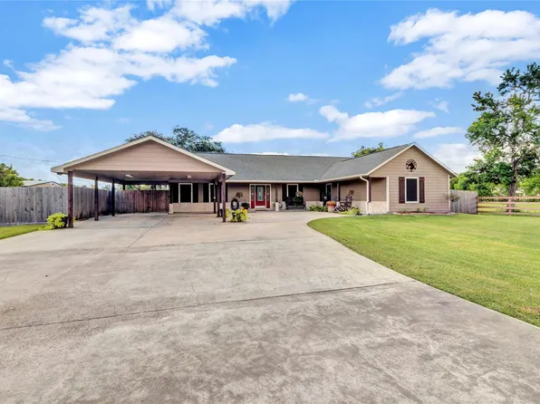 2019 Cemetery Rd, Santa Fe, TX 77517