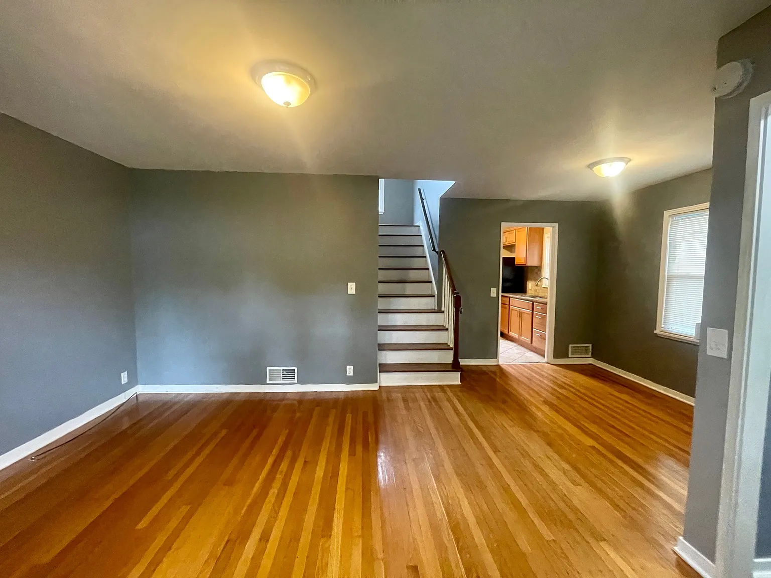 151 Eastmoreland Drive - 1 — Photo 4
