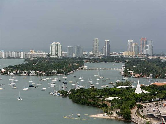 4th image of 1717 N Bayshore Dr #A-3857