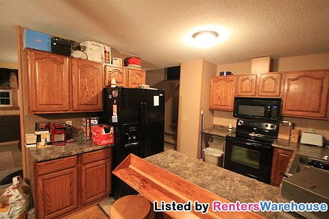 3rd image of 461 Briar Ln