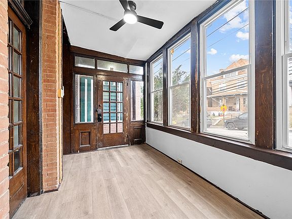 3rd image of 2212 Milligan Ave