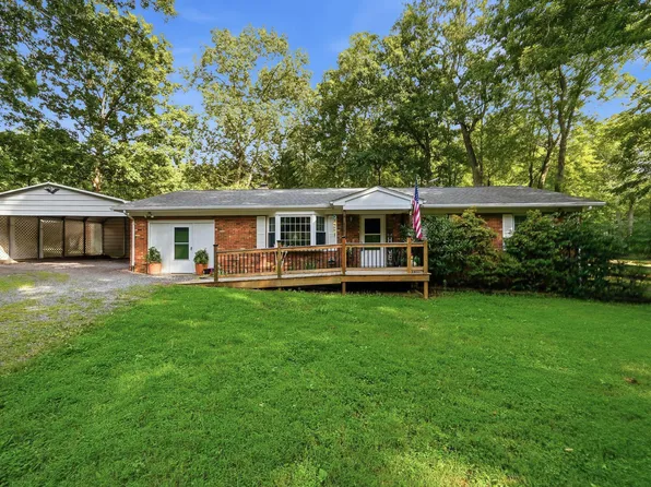 5171 Grace Church Ln, Midland, VA 22728