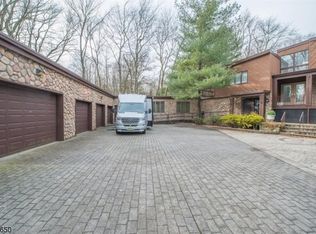 120 Park Rd, Parsippany, NJ 07054