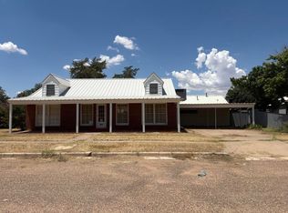 1405 Avenue I, Seagraves, TX 79359