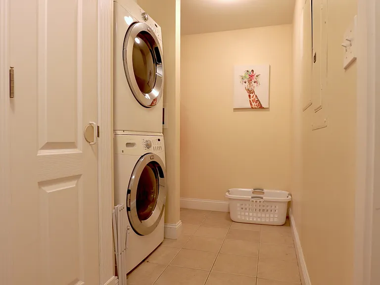 8 Delaware Pl #1 — Photo 3