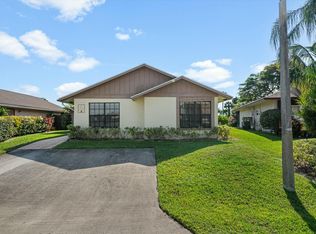 5312 Mendoza St, West Palm Beach, FL 33415