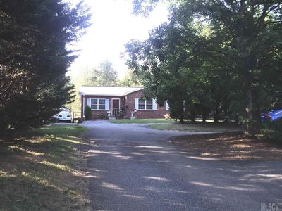 405 Arrowood St, Lenoir, NC, 28645
