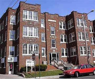 1st image of 4 E Norwich Ave APT 2