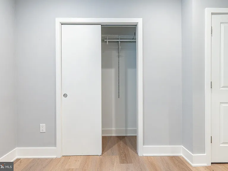 2821 Livingston St #1 — Photo 15