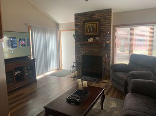 2230 Meadowbrook Ct APT C, Oshkosh, WI 54904