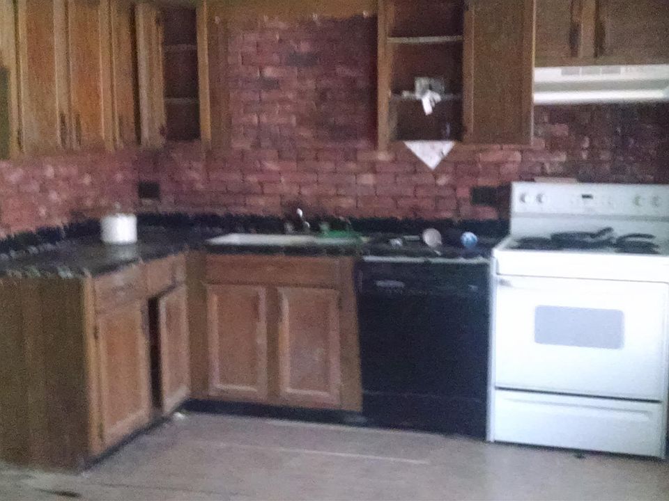 2nd image of 522 Brandy Hollow Rd